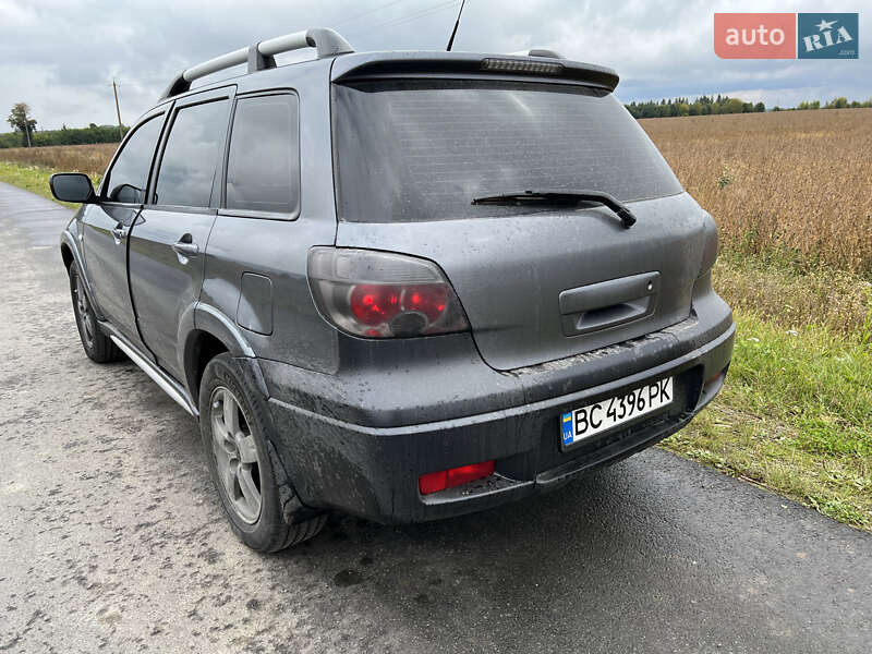 Внедорожник / Кроссовер Mitsubishi Outlander 2007 в Радехове