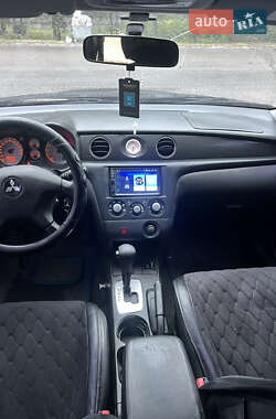 Внедорожник / Кроссовер Mitsubishi Outlander 2006 в 