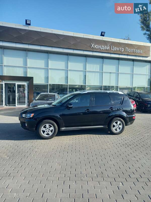 Позашляховик / Кросовер Mitsubishi Outlander 2010 в Полтаві
