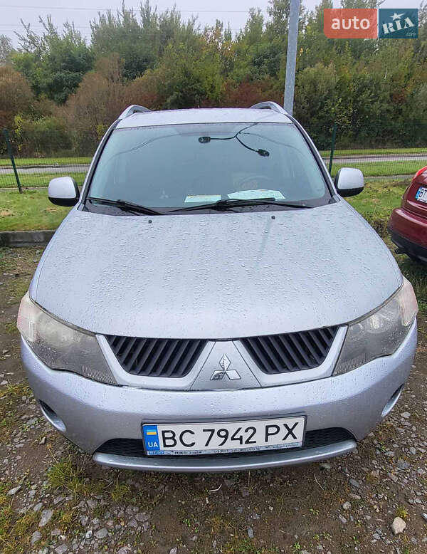 Внедорожник / Кроссовер Mitsubishi Outlander 2008 в 