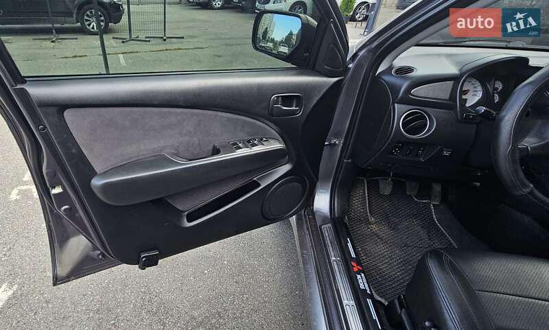 Внедорожник / Кроссовер Mitsubishi Outlander 2008 в Киеве фото 11 Внедорожник / Кроссовер Mitsubishi Outlander 2008 в Киеве