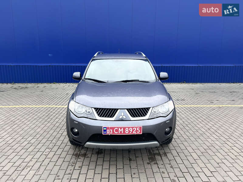 Внедорожник / Кроссовер Mitsubishi Outlander 2008 в Дубно