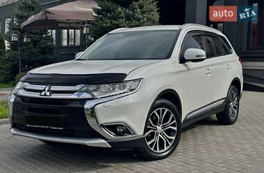 Внедорожник / Кроссовер Mitsubishi Outlander 2016 в Днепре