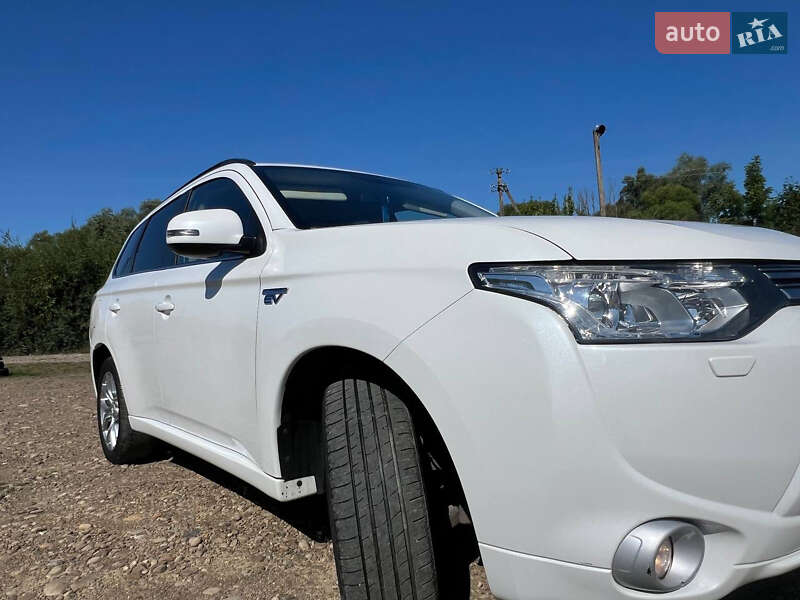 Внедорожник / Кроссовер Mitsubishi Outlander 2014 в Ивано-Франковске фото 24 Внедорожник / Кроссовер Mitsubishi Outlander 2014 в Ивано-Франковске