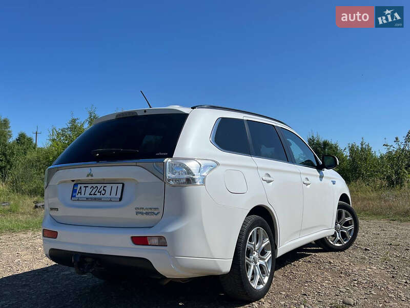 Внедорожник / Кроссовер Mitsubishi Outlander 2014 в Ивано-Франковске фото 37 Внедорожник / Кроссовер Mitsubishi Outlander 2014 в Ивано-Франковске