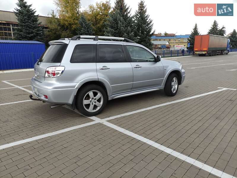 Внедорожник / Кроссовер Mitsubishi Outlander 2008 в Прилуках фото 9 Внедорожник / Кроссовер Mitsubishi Outlander 2008 в Прилуках