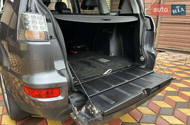 Внедорожник / Кроссовер Mitsubishi Outlander 2012 в 