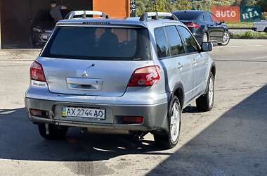 Внедорожник / Кроссовер Mitsubishi Outlander 2006 в 