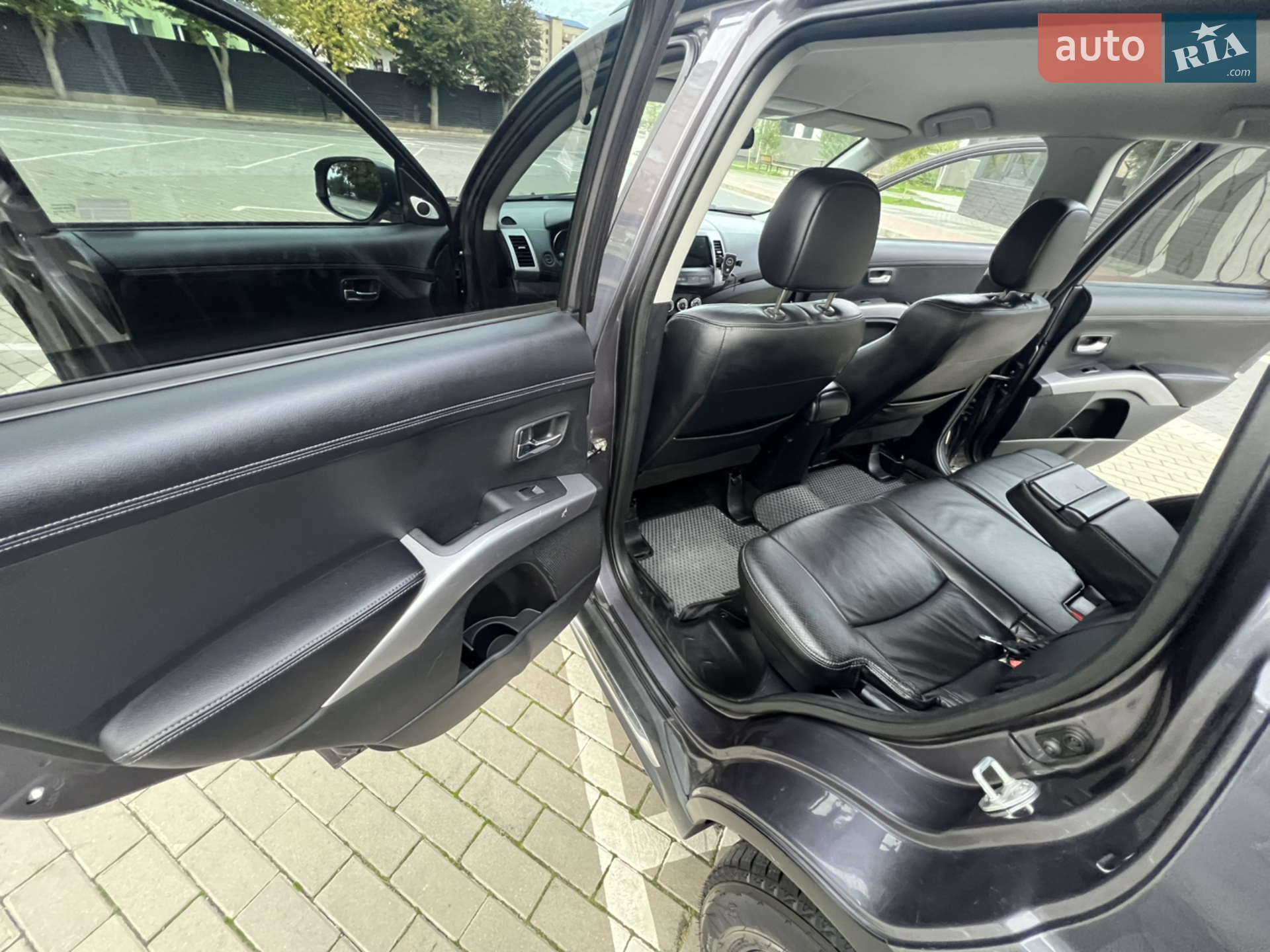 2011 Mitsubishi Outlander - мініатюра 19