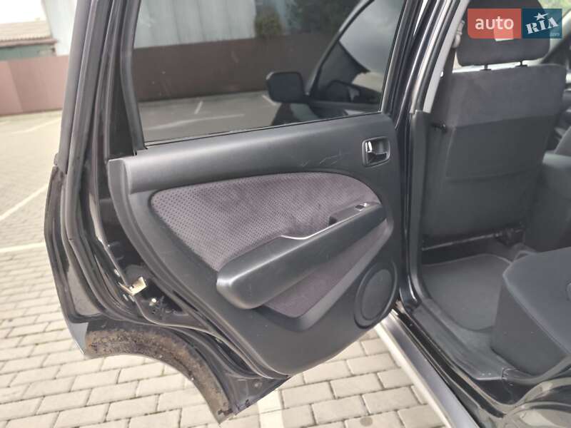 Внедорожник / Кроссовер Mitsubishi Outlander 2005 в Черкассах фото 10 Внедорожник / Кроссовер Mitsubishi Outlander 2005 в Черкассах