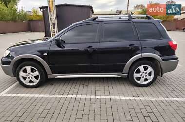 Внедорожник / Кроссовер Mitsubishi Outlander 2005 в 