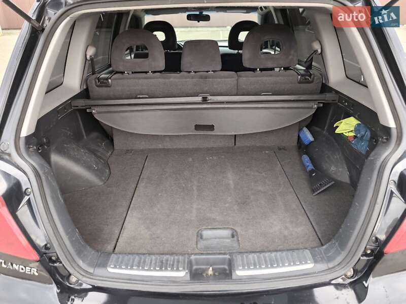 Внедорожник / Кроссовер Mitsubishi Outlander 2005 в Черкассах фото 18 Внедорожник / Кроссовер Mitsubishi Outlander 2005 в Черкассах