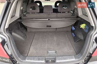 Внедорожник / Кроссовер Mitsubishi Outlander 2005 в 
