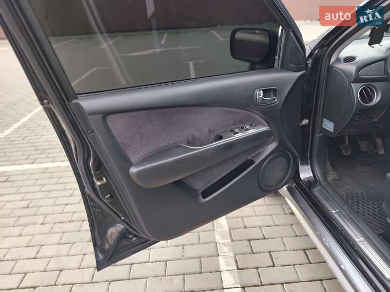 Внедорожник / Кроссовер Mitsubishi Outlander 2005 в Черкассах фото 20 Внедорожник / Кроссовер Mitsubishi Outlander 2005 в Черкассах