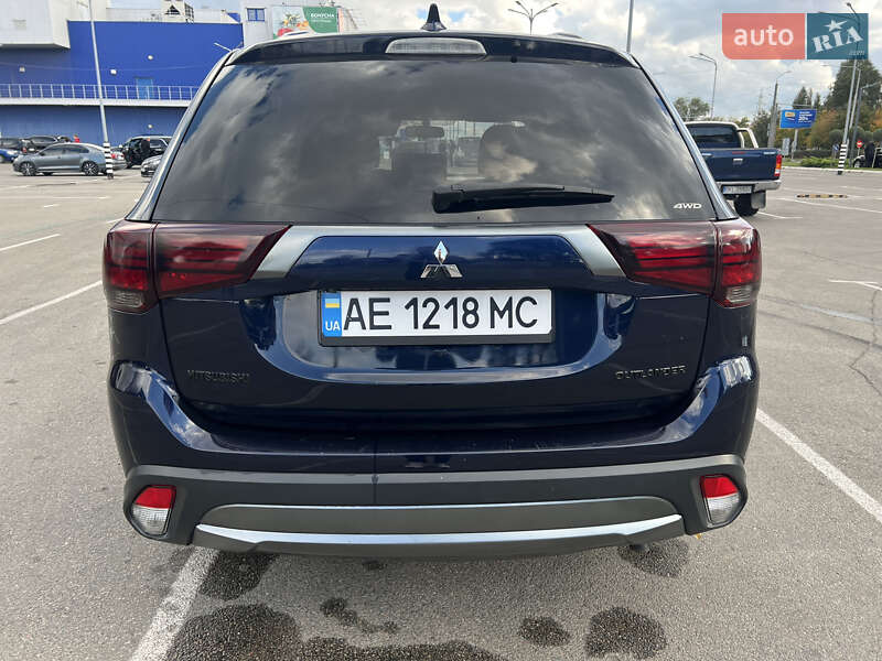 Позашляховик / Кросовер Mitsubishi Outlander 2018 в Дніпрі