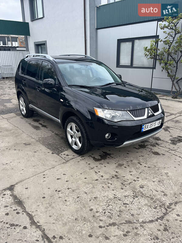 Внедорожник / Кроссовер Mitsubishi Outlander 2007 в Хмельницком