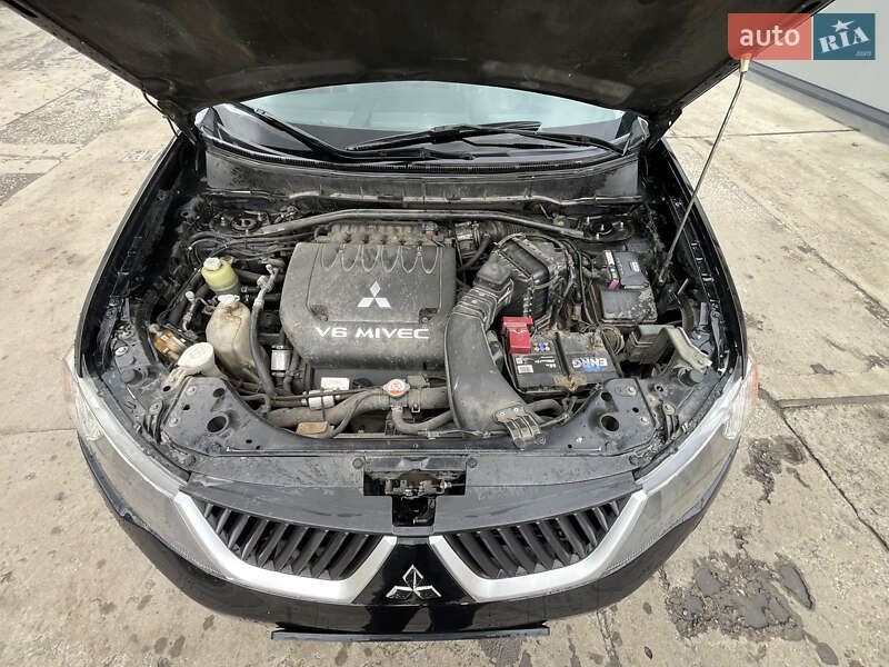 Внедорожник / Кроссовер Mitsubishi Outlander 2007 в Хмельницком