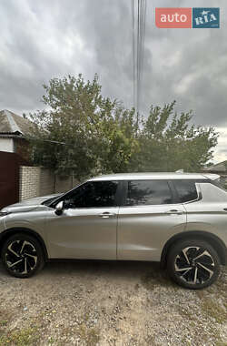 Позашляховик / Кросовер Mitsubishi Outlander 2021 в Харкові