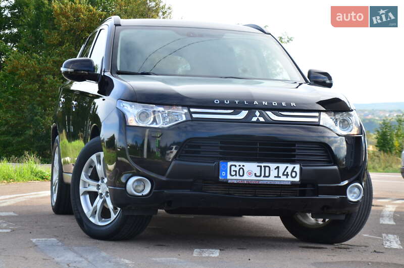 Внедорожник / Кроссовер Mitsubishi Outlander 2013 в Дрогобыче