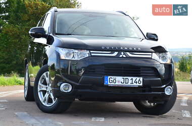 Внедорожник / Кроссовер Mitsubishi Outlander 2013 в 