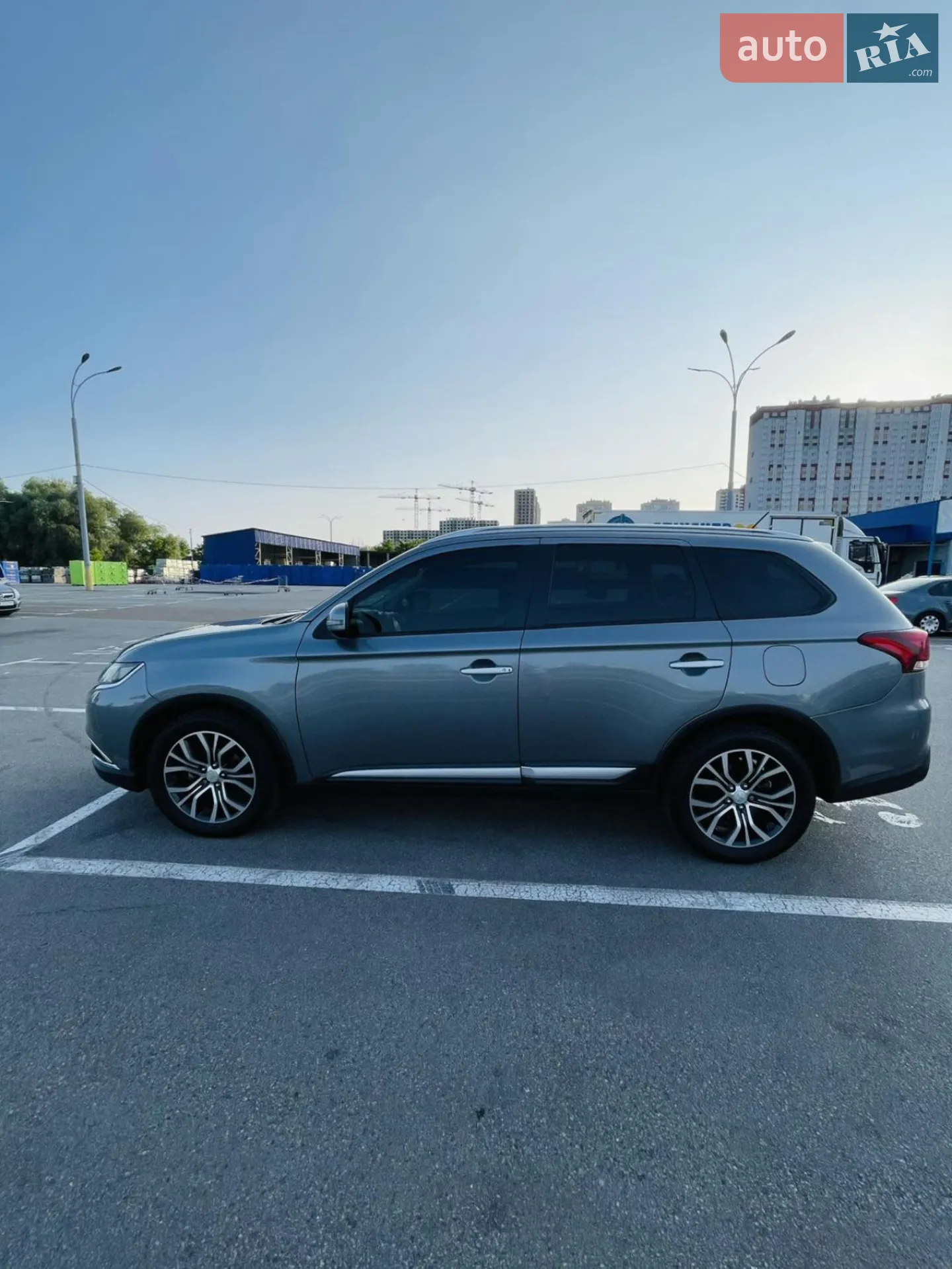 2016 Mitsubishi Outlander - мініатюра 20
