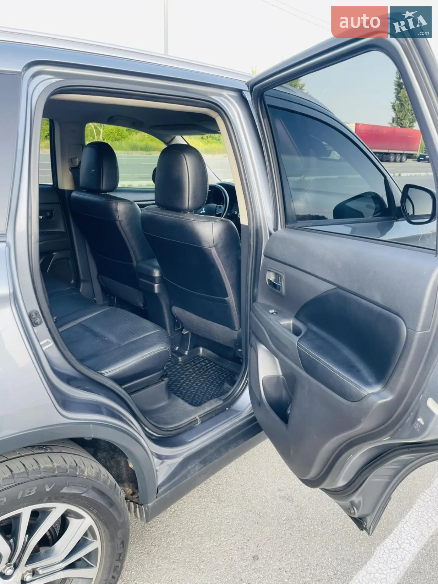 2016 Mitsubishi Outlander - мініатюра 24