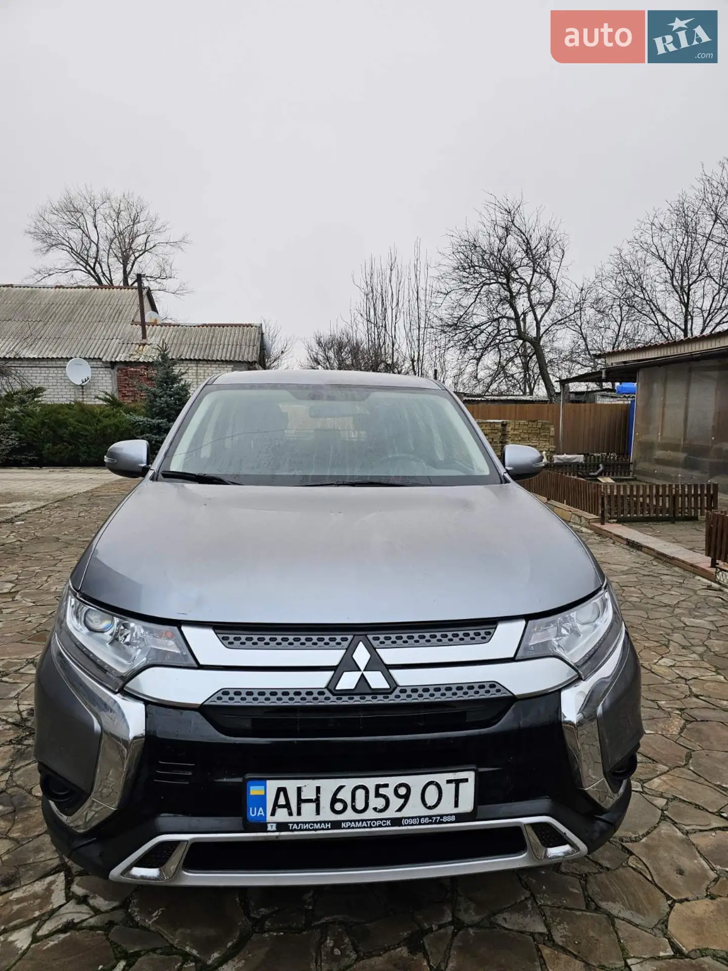 2021 Mitsubishi Outlander - фото 1