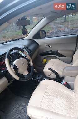 Внедорожник / Кроссовер Mitsubishi Outlander 2008 в 