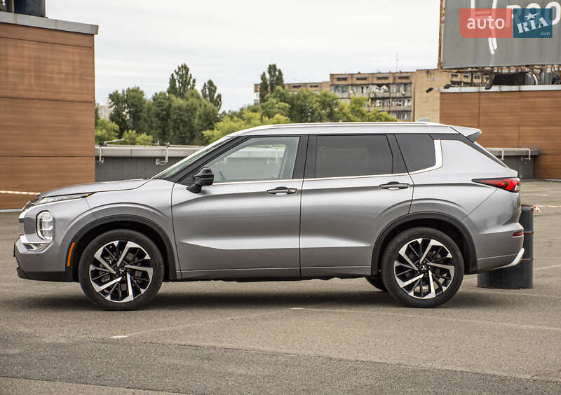 Позашляховик / Кросовер Mitsubishi Outlander 2021 в Києві фото 4 Позашляховик / Кросовер Mitsubishi Outlander 2021 в Києві