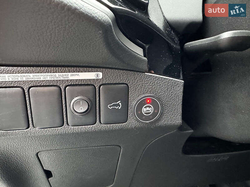 Внедорожник / Кроссовер Mitsubishi Outlander 2019 в Киеве