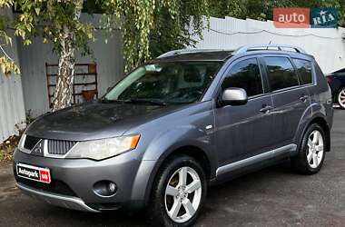 Внедорожник / Кроссовер Mitsubishi Outlander 2007 в 