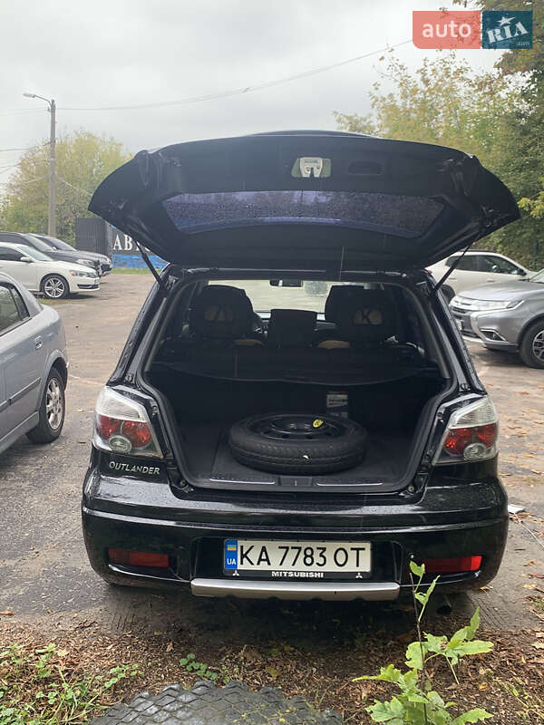 Позашляховик / Кросовер Mitsubishi Outlander 2006 в Василькові