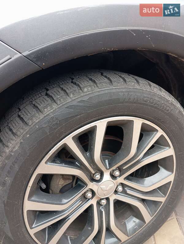 Позашляховик / Кросовер Mitsubishi Outlander 2017 в Кривому Розі