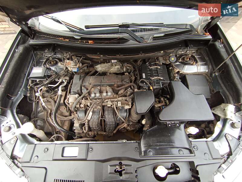 Позашляховик / Кросовер Mitsubishi Outlander 2017 в Кривому Розі