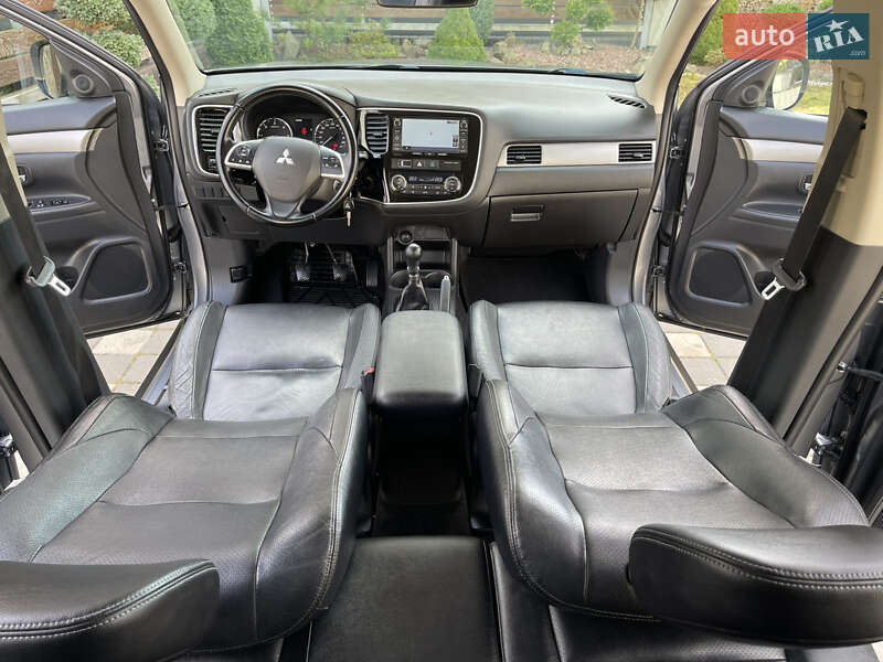 Внедорожник / Кроссовер Mitsubishi Outlander 2014 в Стрые