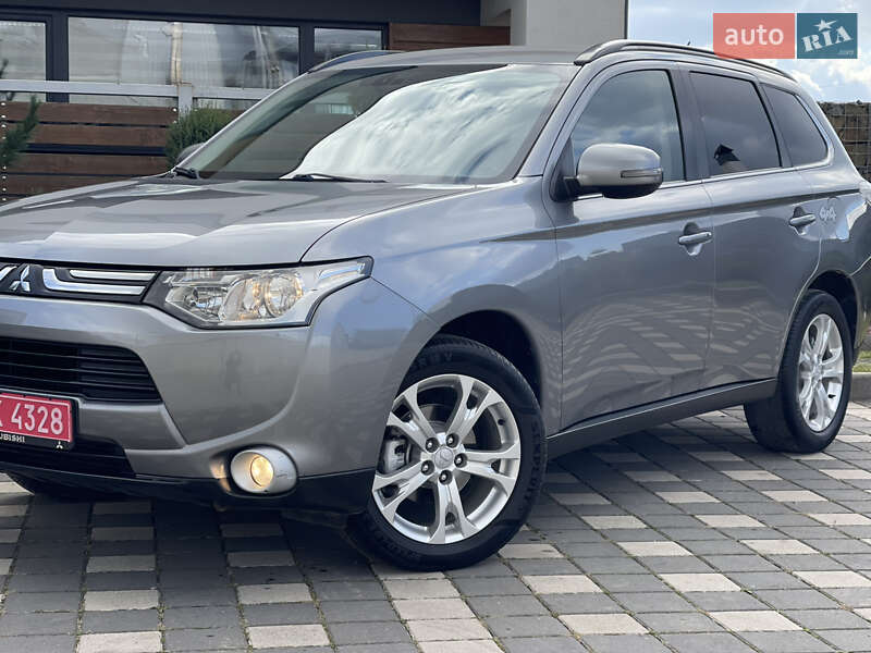 Внедорожник / Кроссовер Mitsubishi Outlander 2014 в Стрые