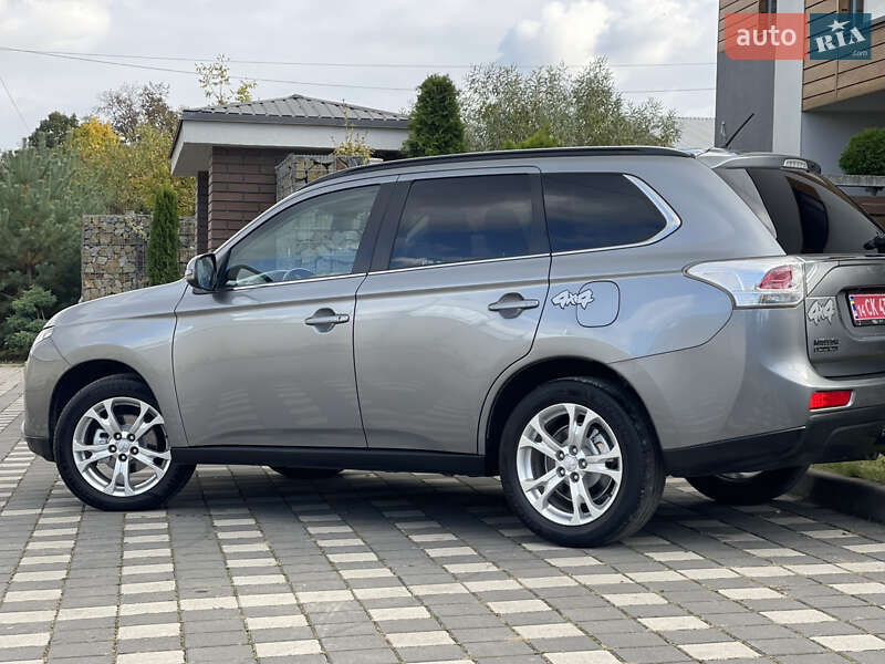 Внедорожник / Кроссовер Mitsubishi Outlander 2014 в Стрые