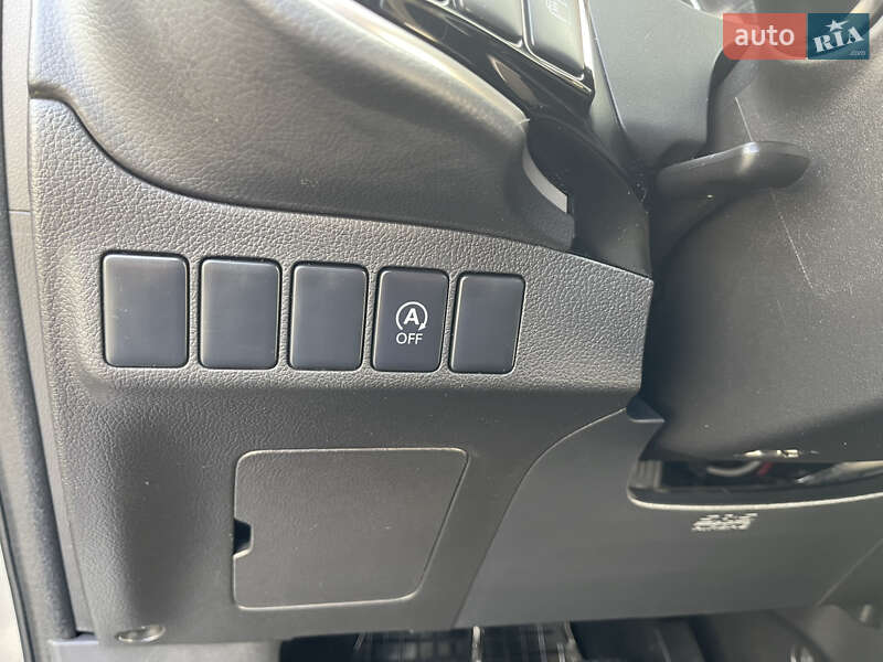 Внедорожник / Кроссовер Mitsubishi Outlander 2014 в Стрые