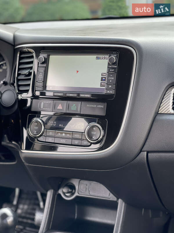 Внедорожник / Кроссовер Mitsubishi Outlander 2014 в Стрые