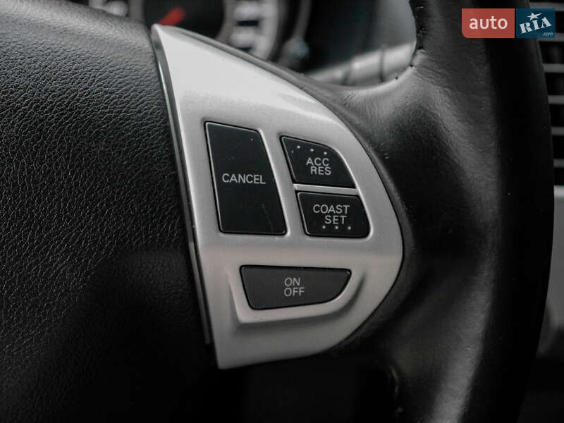 Внедорожник / Кроссовер Mitsubishi Outlander 2010 в Бродах
