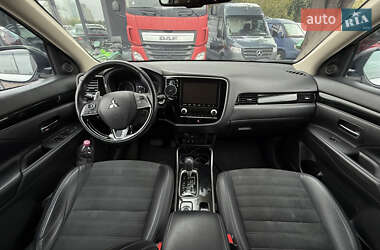Внедорожник / Кроссовер Mitsubishi Outlander 2020 в 