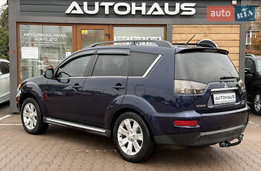 Внедорожник / Кроссовер Mitsubishi Outlander 2011 в 