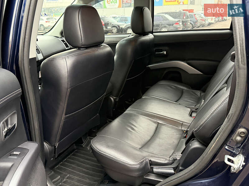 Внедорожник / Кроссовер Mitsubishi Outlander 2011 в Житомире