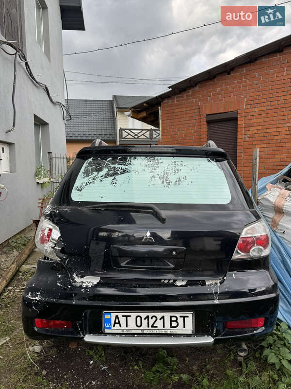 Внедорожник / Кроссовер Mitsubishi Outlander 2009 в Делятине