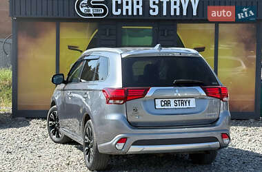 Внедорожник / Кроссовер Mitsubishi Outlander 2018 в 