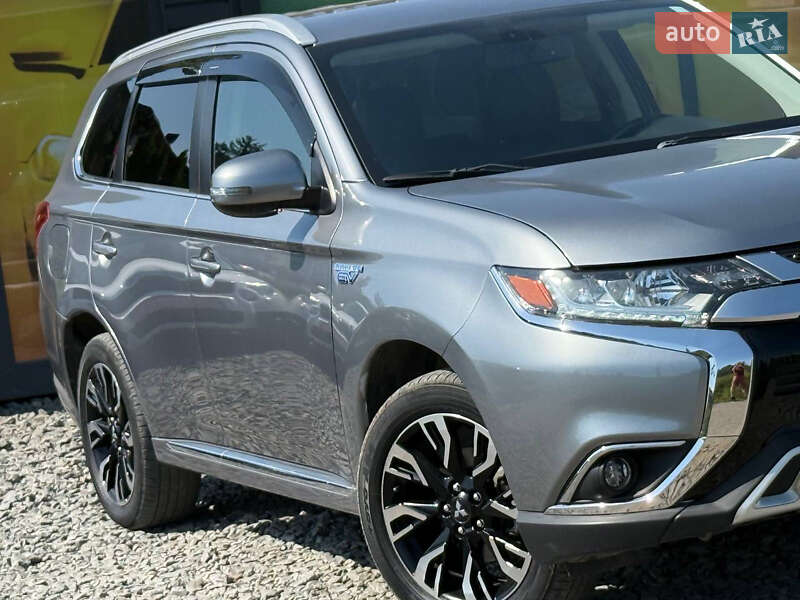 Внедорожник / Кроссовер Mitsubishi Outlander 2018 в Стрые