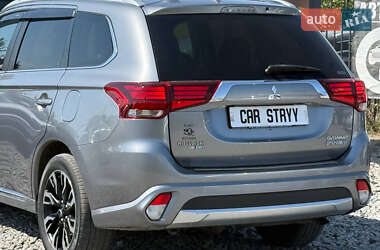 Внедорожник / Кроссовер Mitsubishi Outlander 2018 в 