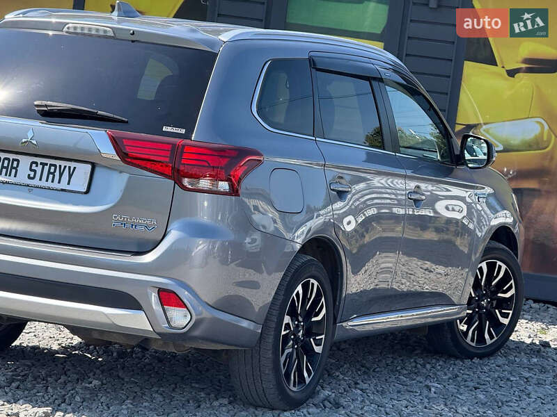 Внедорожник / Кроссовер Mitsubishi Outlander 2018 в Стрые