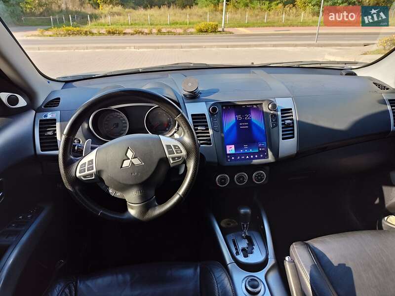 Внедорожник / Кроссовер Mitsubishi Outlander 2008 в Львове