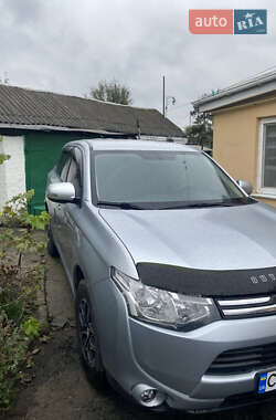 Внедорожник / Кроссовер Mitsubishi Outlander 2012 в 